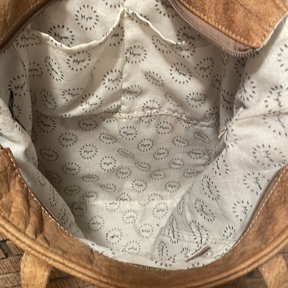 Purse - Picture 6 of 9